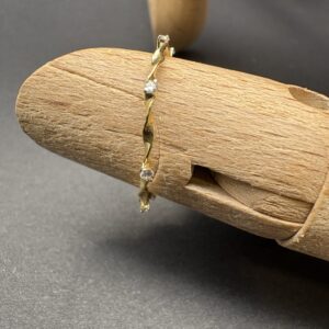 Gold Twisted Band Ring for Women | Dainty Minimalist Jewelry | Elegant Everyday Ring